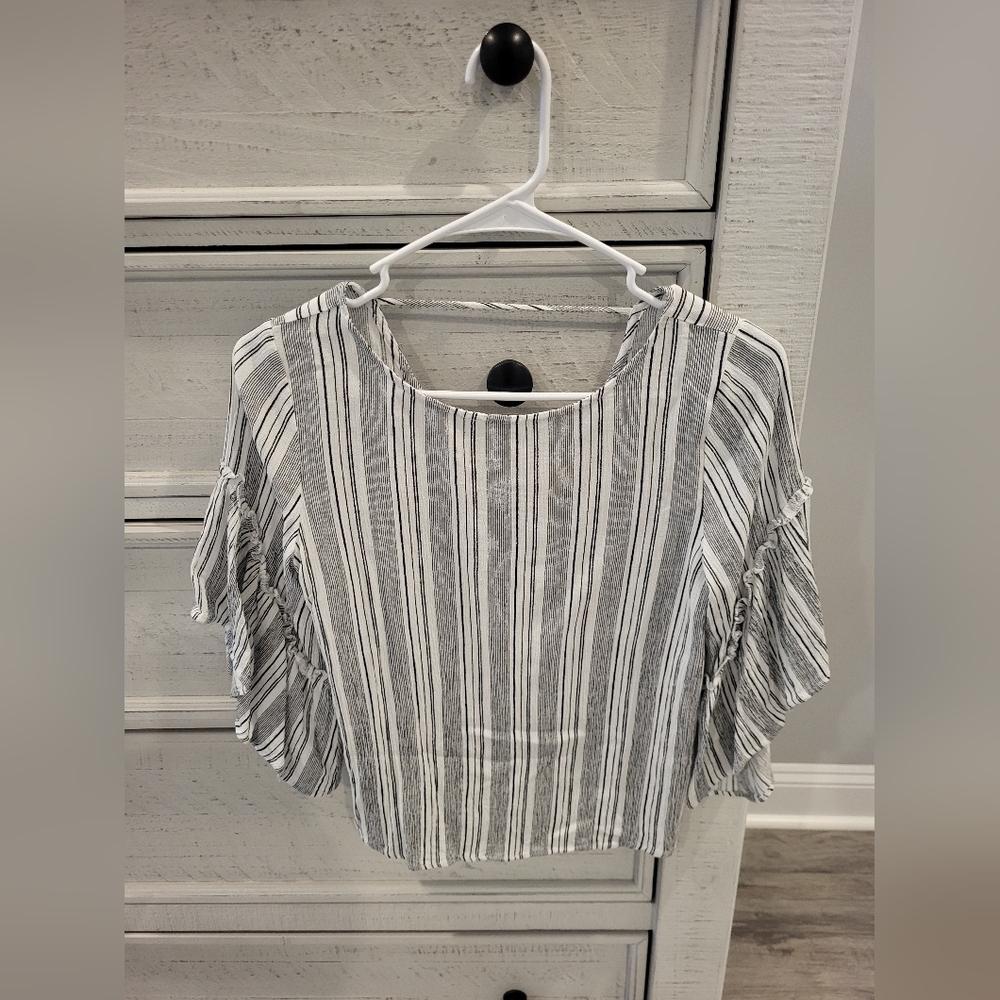 Altar'd State White & Gray Striped Ruffle Sleeve Blouse